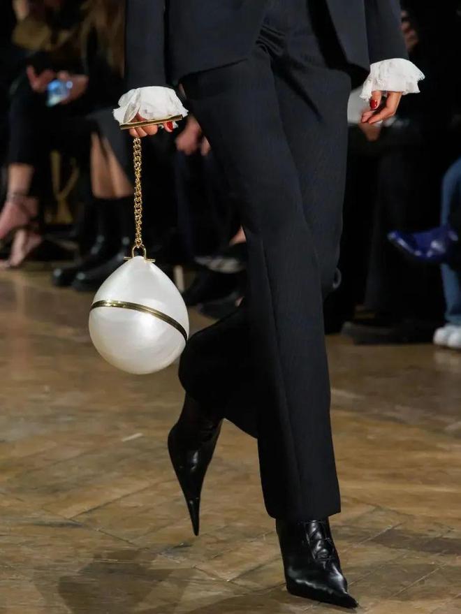 奇趣分分彩：明星设计师竟“打起来”了（巴黎纯享篇）