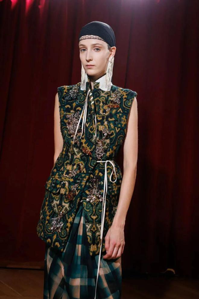 奇趣分分彩：明星设计师竟“打起来”了（巴黎纯享篇）