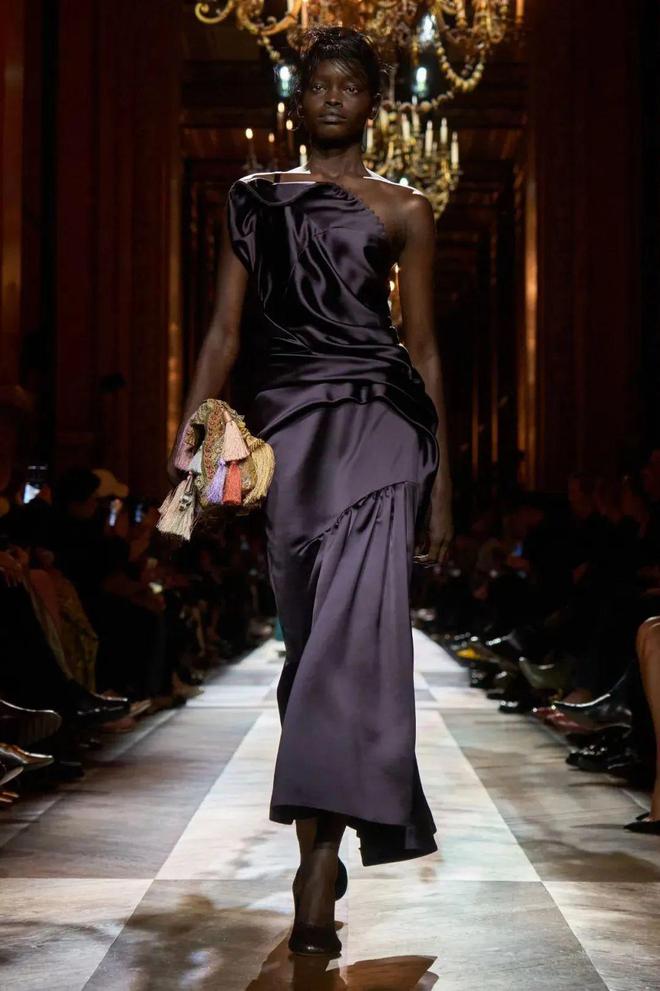 奇趣分分彩：明星设计师竟“打起来”了（巴黎纯享篇）