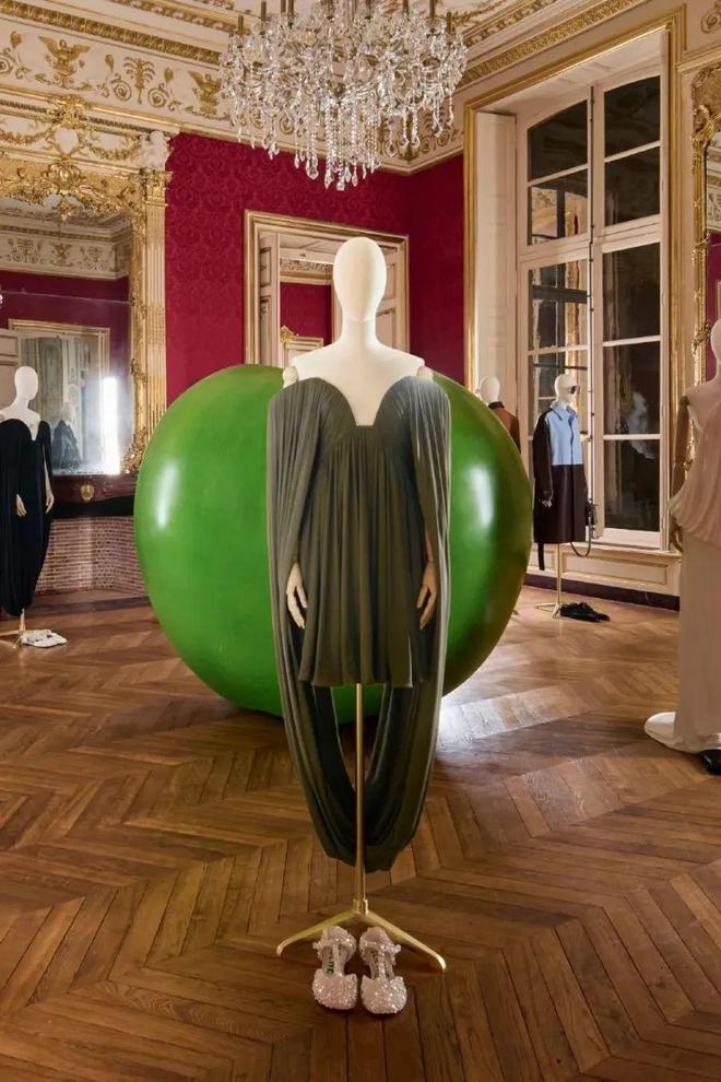 奇趣分分彩：明星设计师竟“打起来”了（巴黎纯享篇）